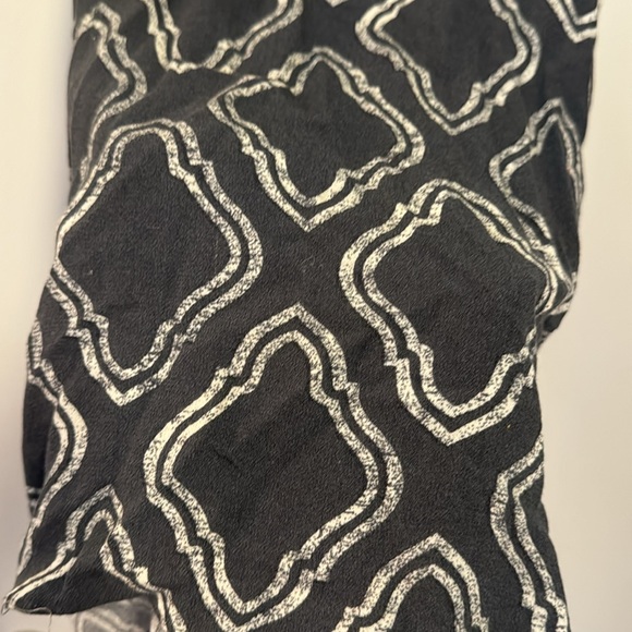 Patterned Tank Top - Picture 2 of 6